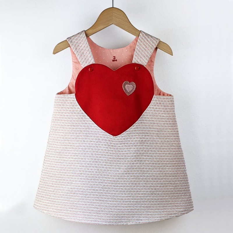 Robe bébé créateur originale mignonne tablier coeur made in France